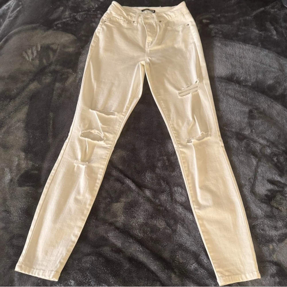 Fashion Nova White Ripped Skinny Jeans